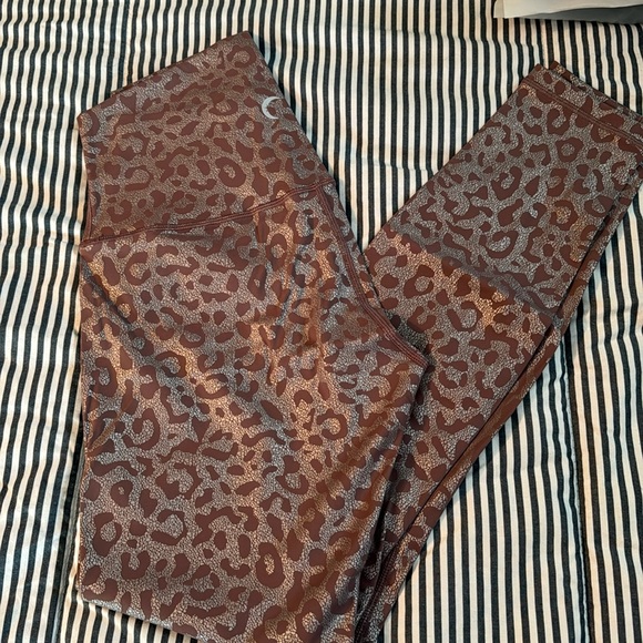ZYIA leopard lux leggings - Picture 1 of 3